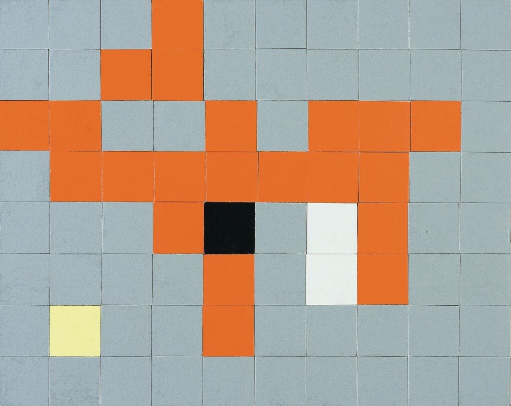Grid of square tiles, colored gray, orange, black, white and yellow, in an abstract pattern
